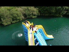 Suchen nach einer Show-stoppenden Anziehungskraft für Ihren Wasser-Park? Aufblasbarer Wasserturm Kontrolle-Bouncia